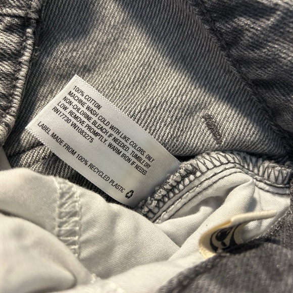 Universal Thread relaxed straight jeans - Picture 5 of 5